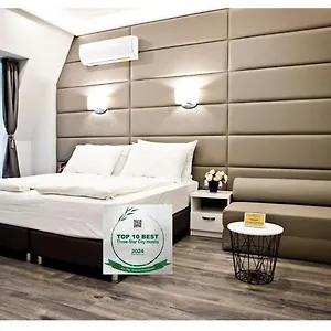 Hotel Center