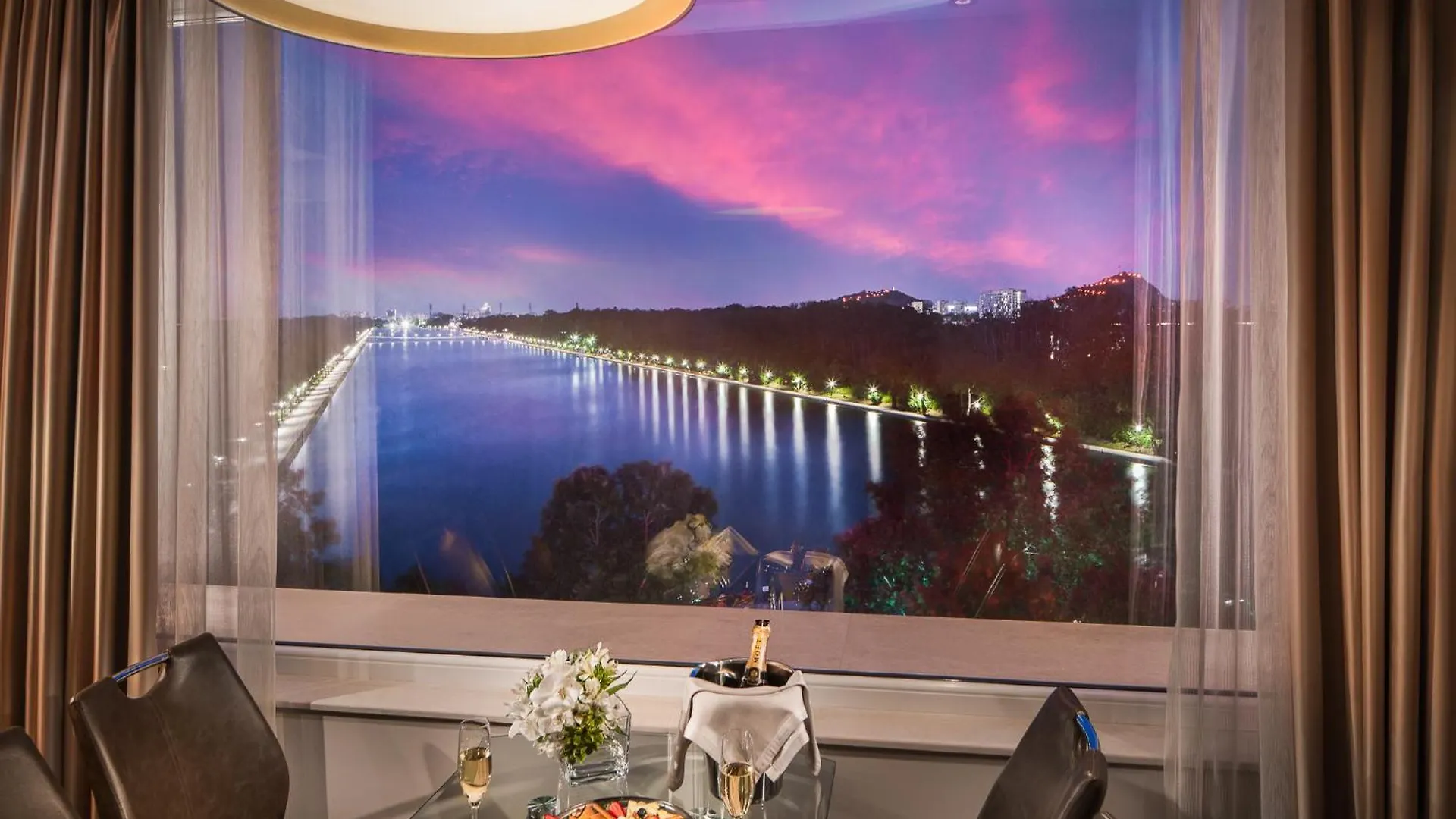 Landmark Creek Hotel And Wellness Plovdiv 4*,