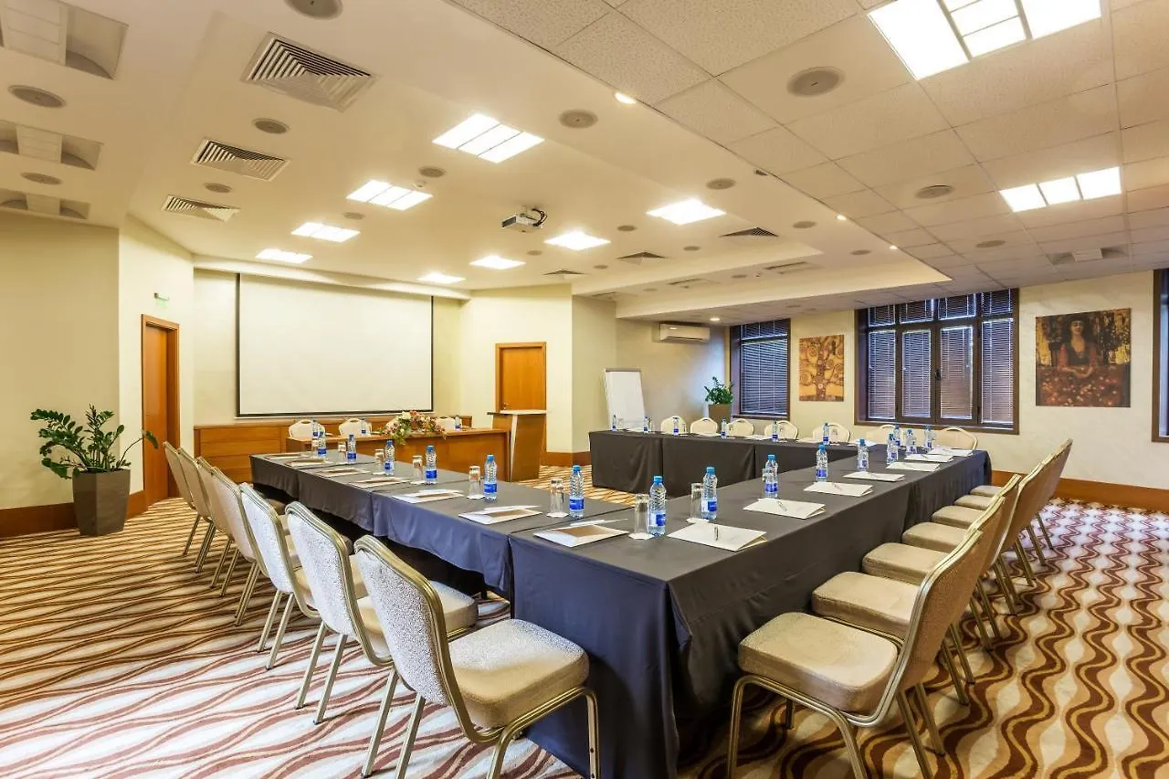 Landmark Creek Hotel And Wellness Plovdiv 4*,